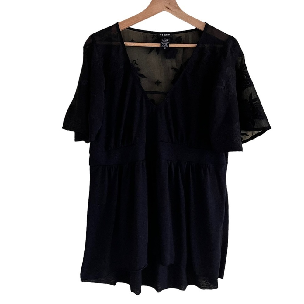 Torrid Black Floral Print Semi Sheer Top Size 00